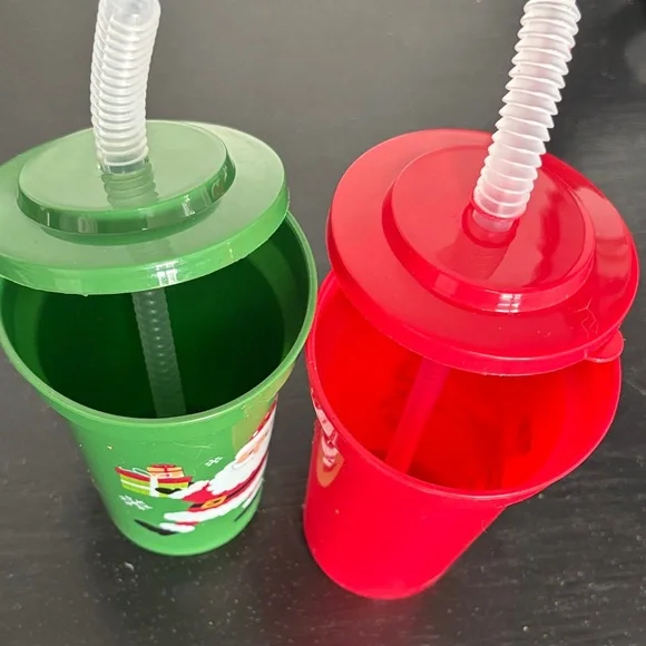Plastic Festive Santa and Reindeer Straw Cups - Picture 6 of 6